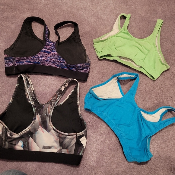 Nike Sports Bras - Picture 2 of 2